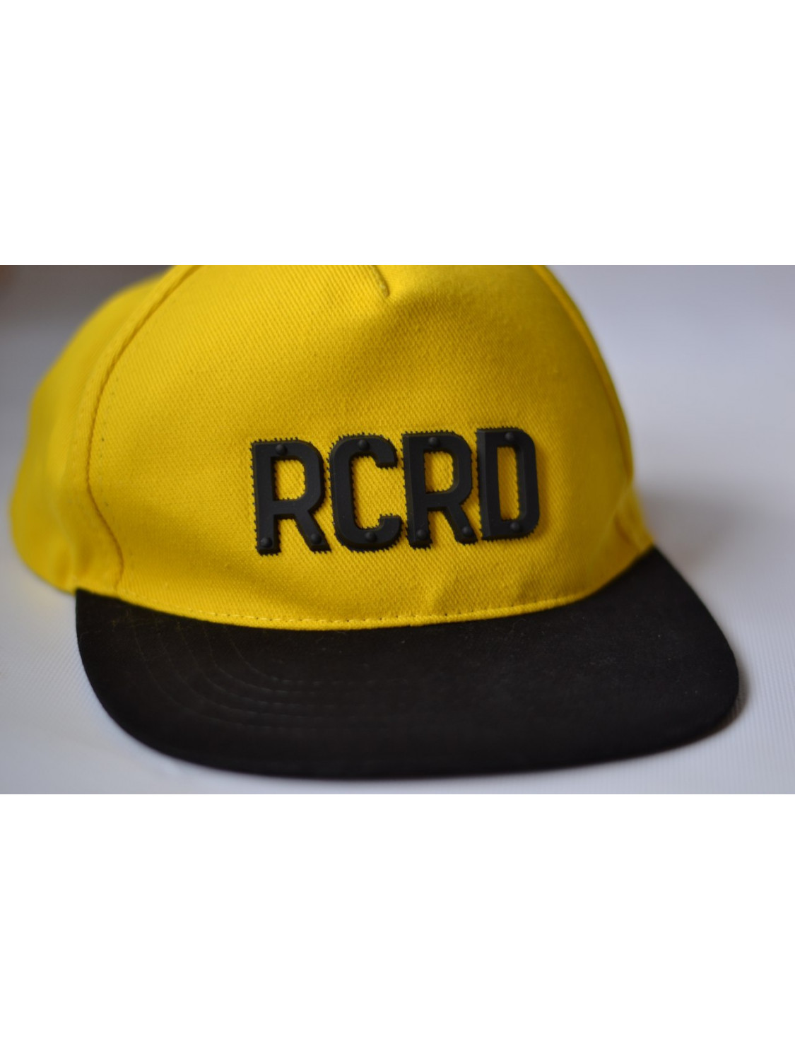 Чоловіча бейсболка в жовтому кольорі RCRD