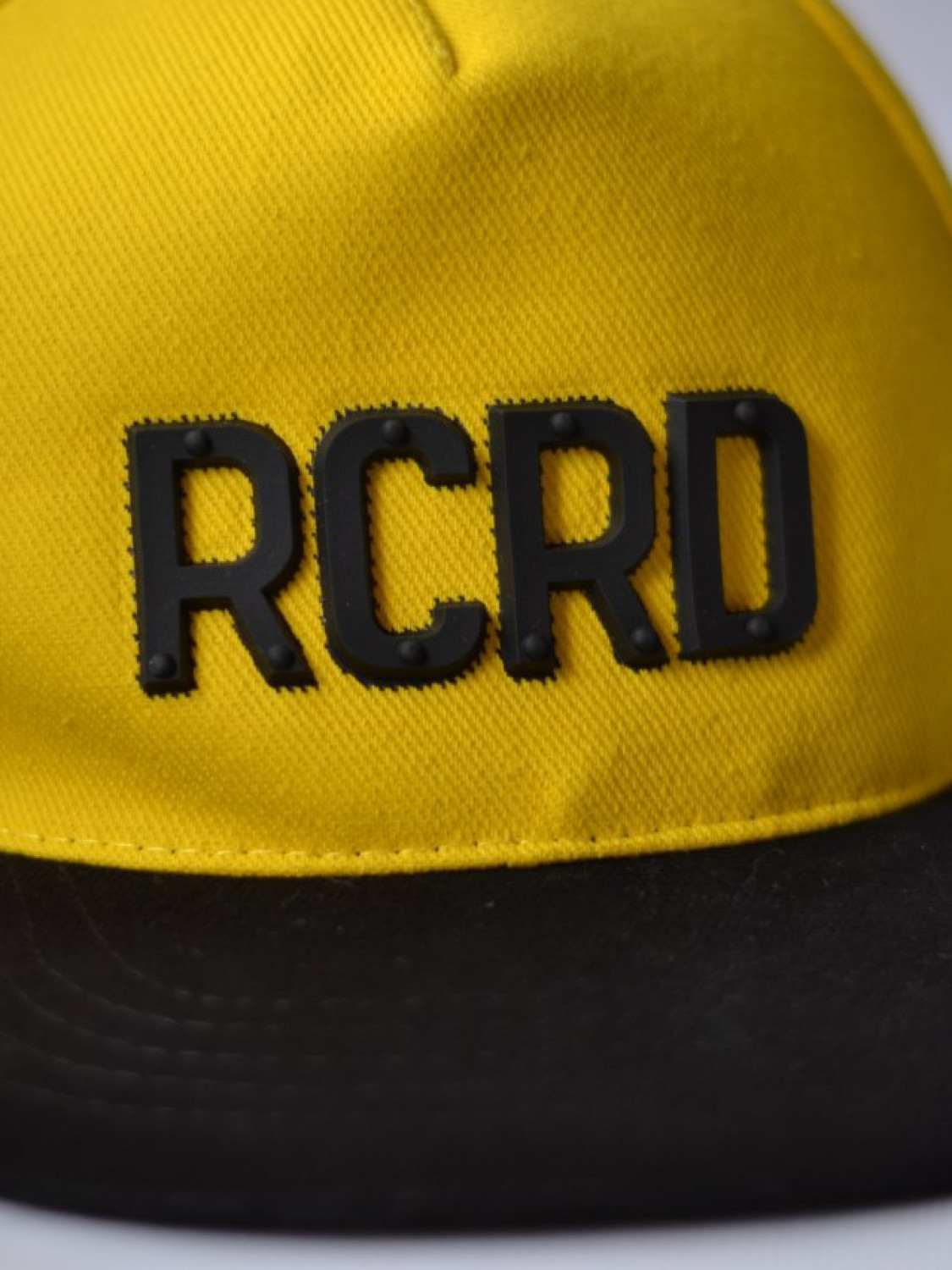 Чоловіча бейсболка в жовтому кольорі RCRD